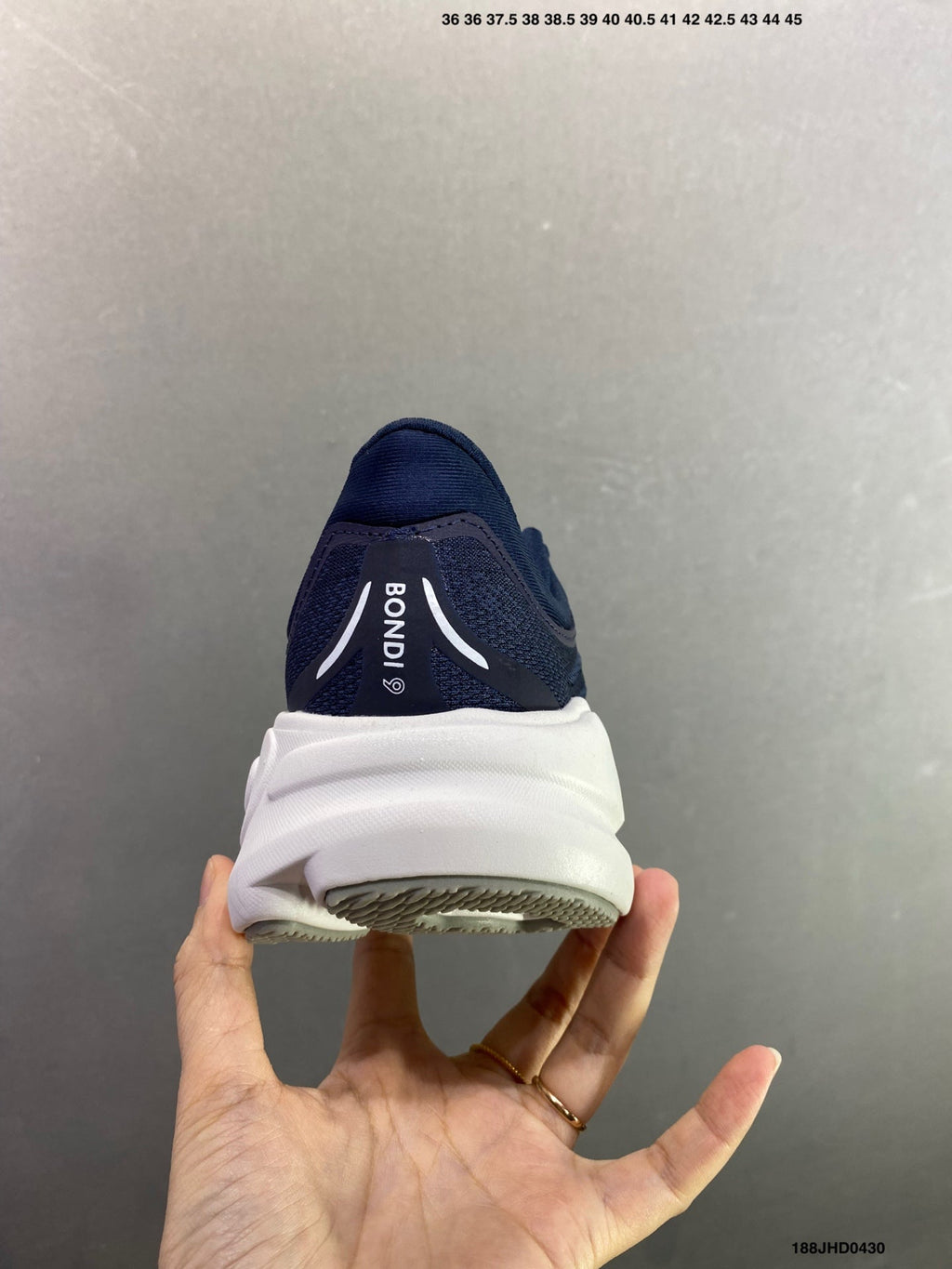 HOKA ONE ONE Bondi 9