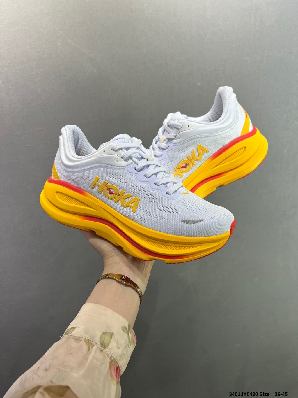 HOKA ONE ONE Bondi 9