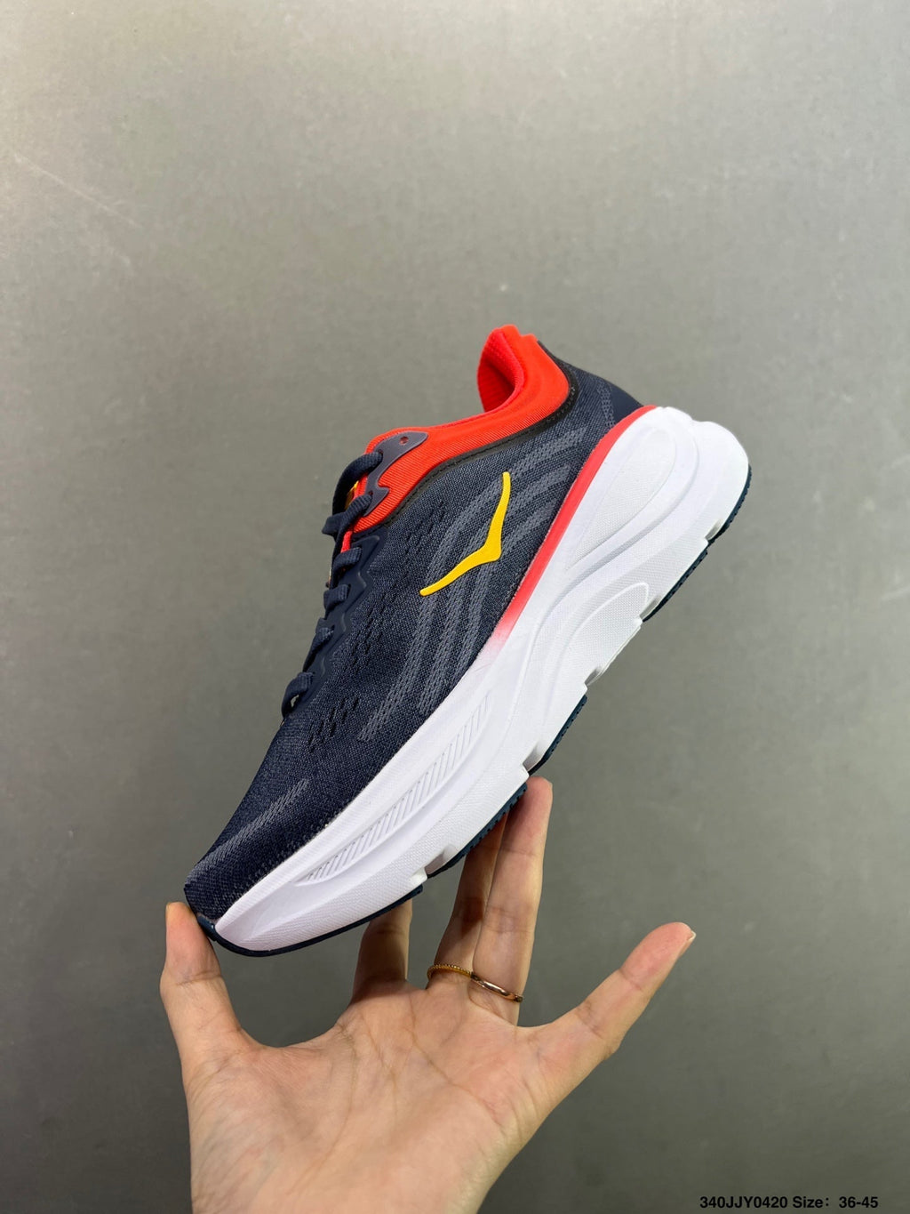 HOKA ONE ONE Bondi 9