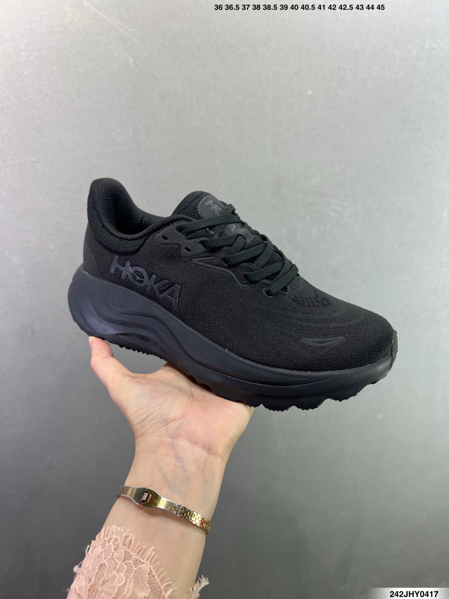 Hoka One One M ARAHI 8