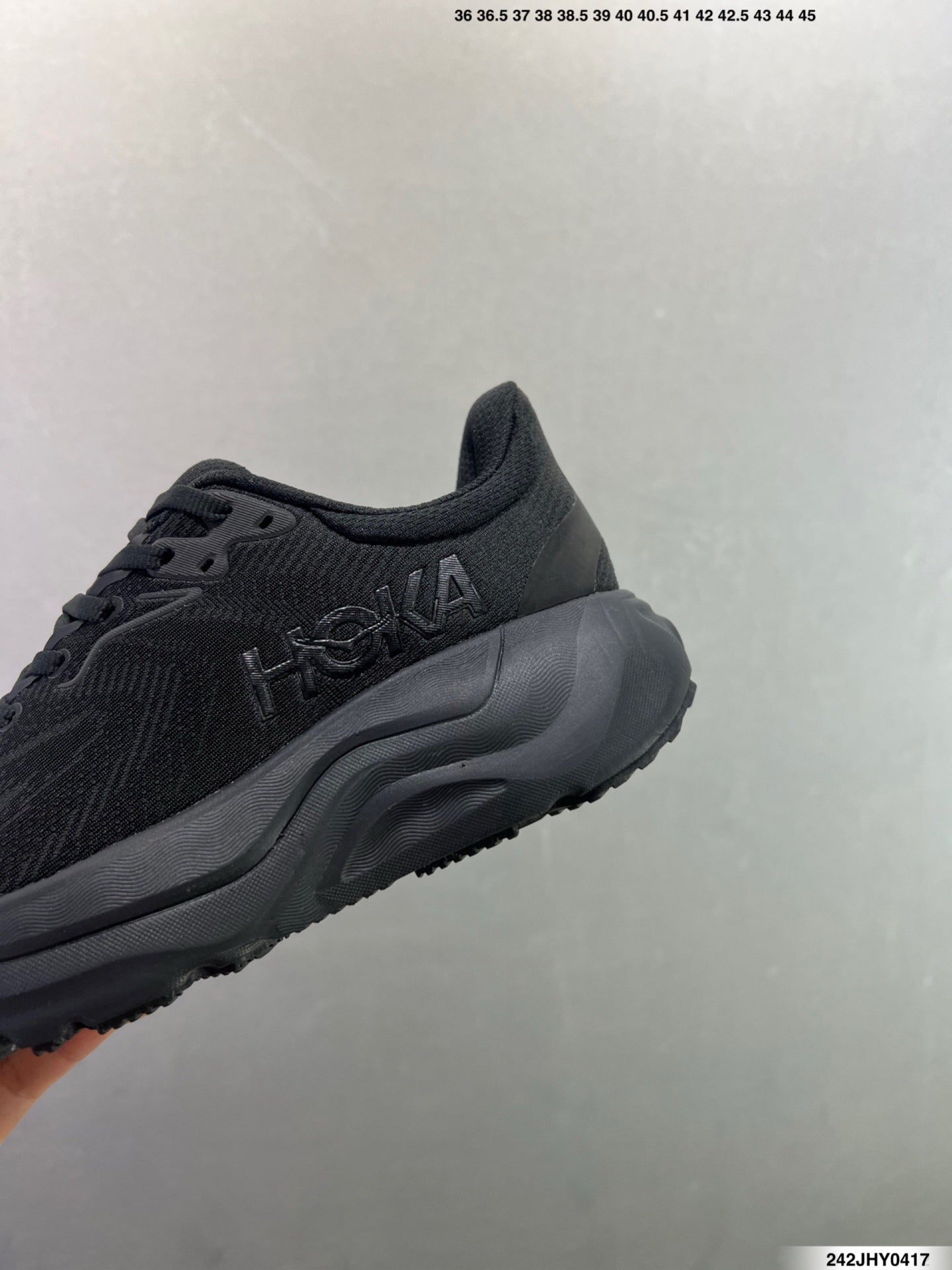 Hoka One One M ARAHI 8