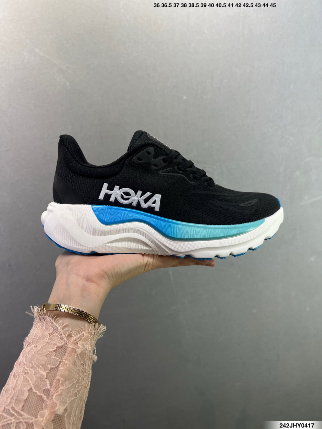 Hoka One One M ARAHI 8