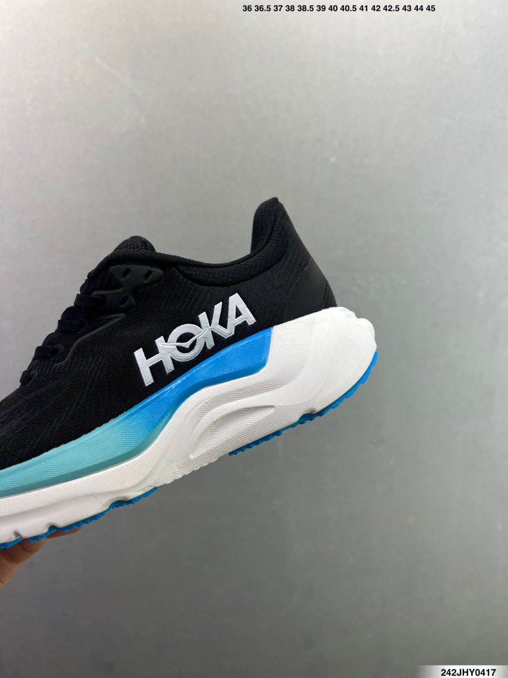 Hoka One One M ARAHI 8