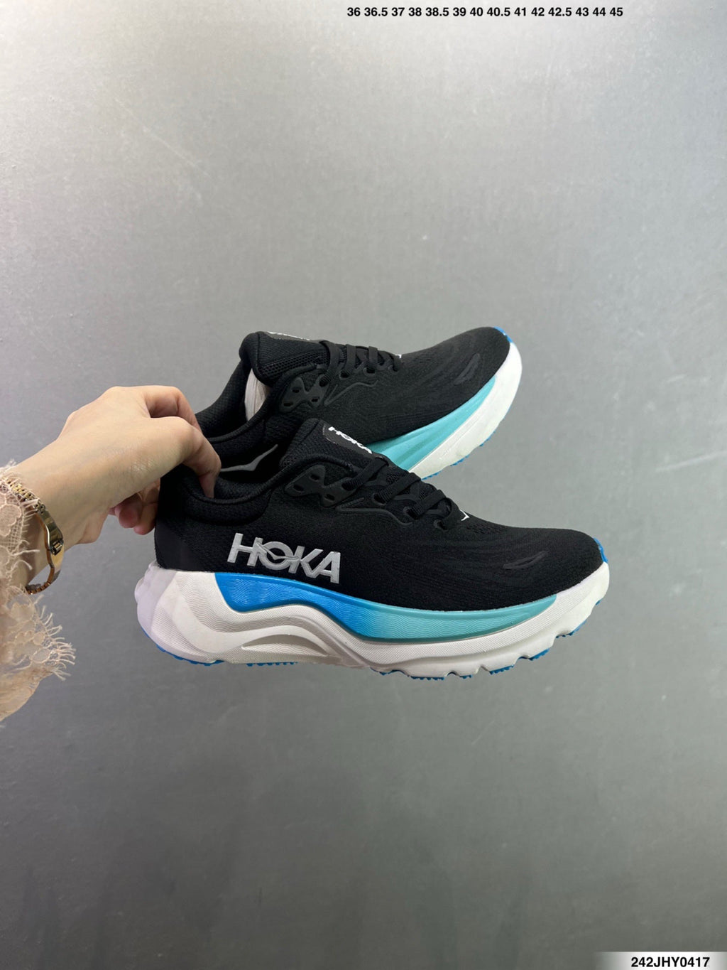 Hoka One One M ARAHI 8