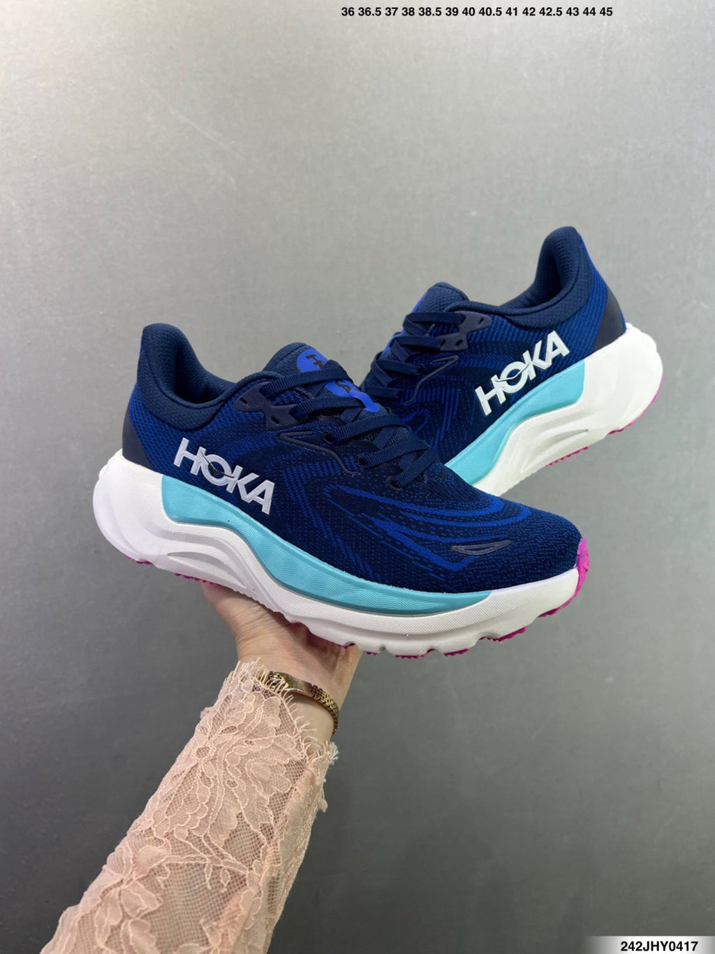 Hoka One One M ARAHI 8