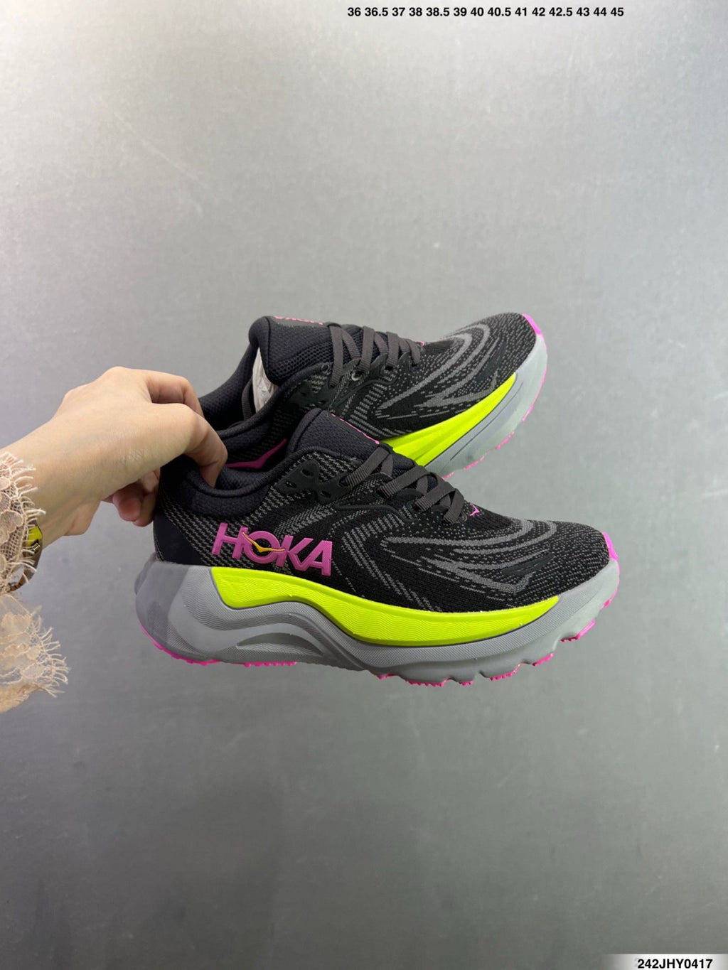 Hoka One One M ARAHI 8