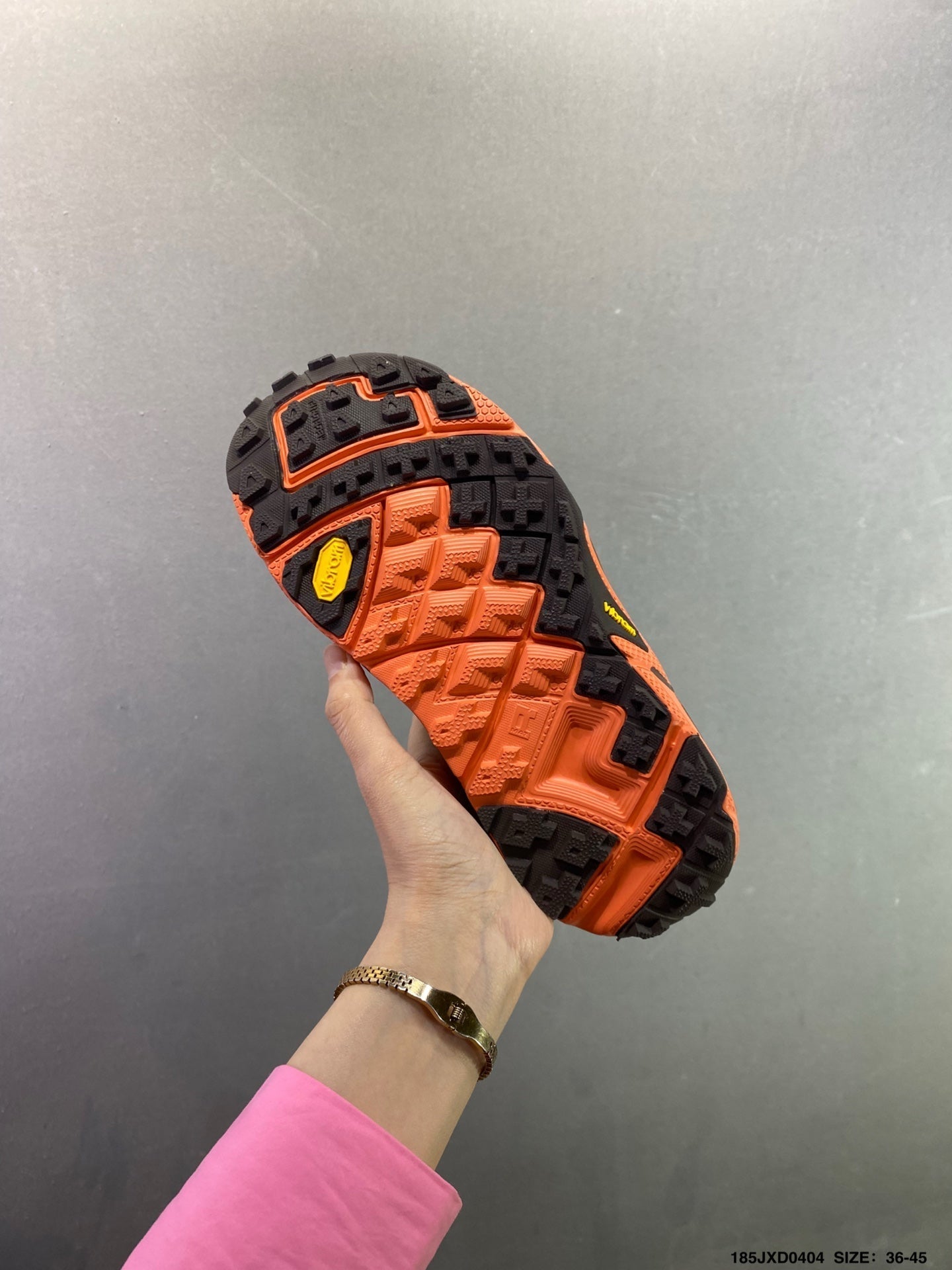 HOKA ONE ONE VIBRAM TOR TRAFA