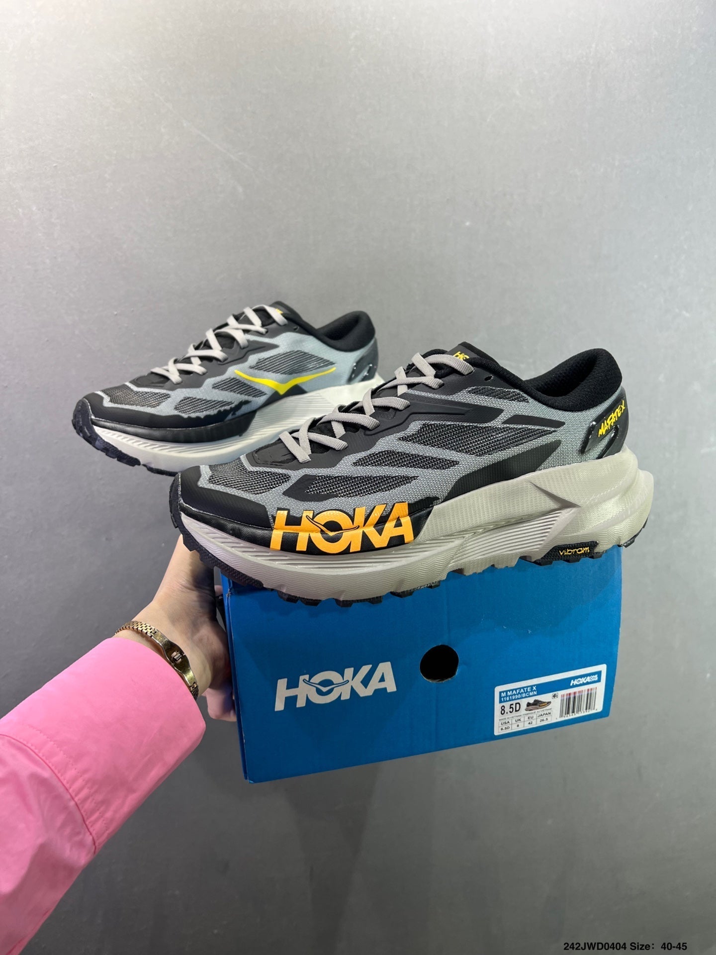 HOKA ONE ONE VIBRAM TOR TRAFA