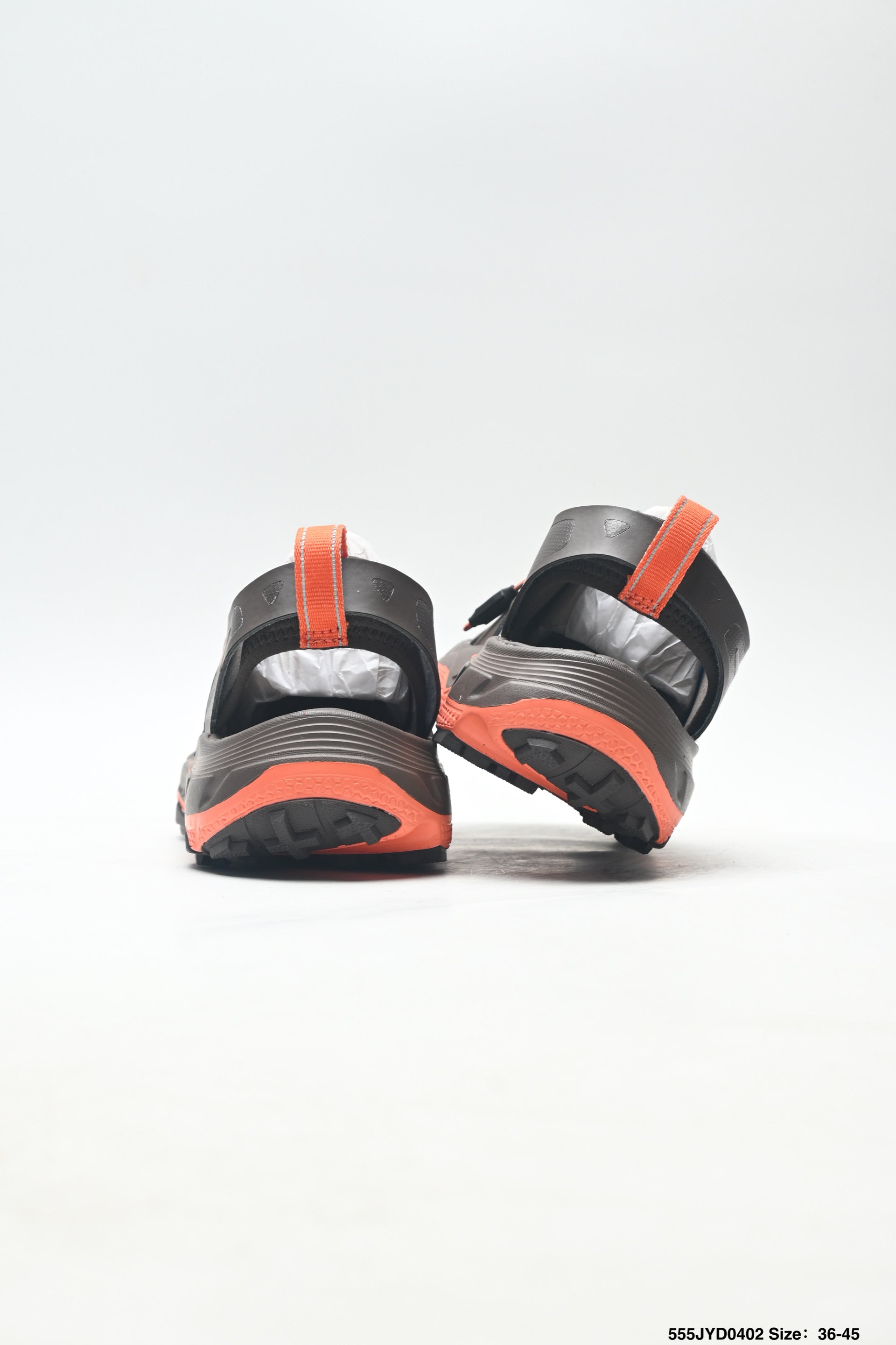 HOKA ONE ONE VIBRAM TOR TRAFA