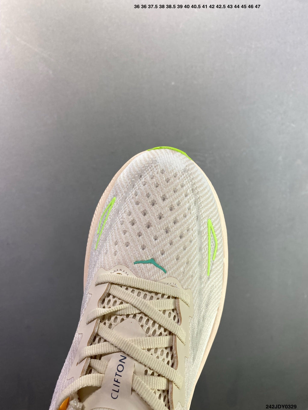 HOKA M CLIFTON 9