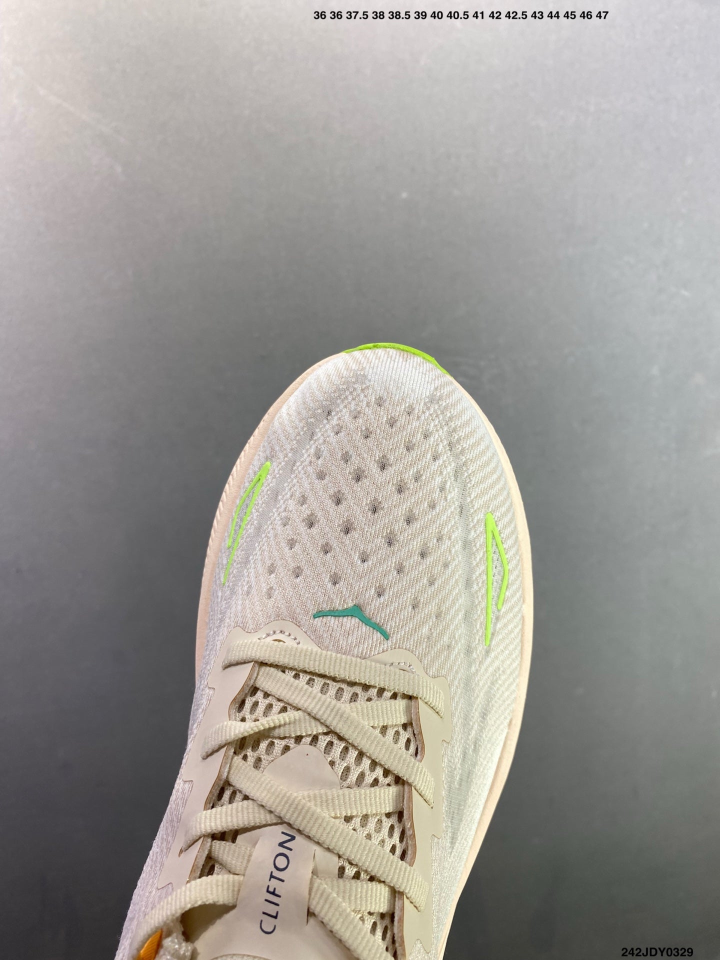 HOKA M CLIFTON 9