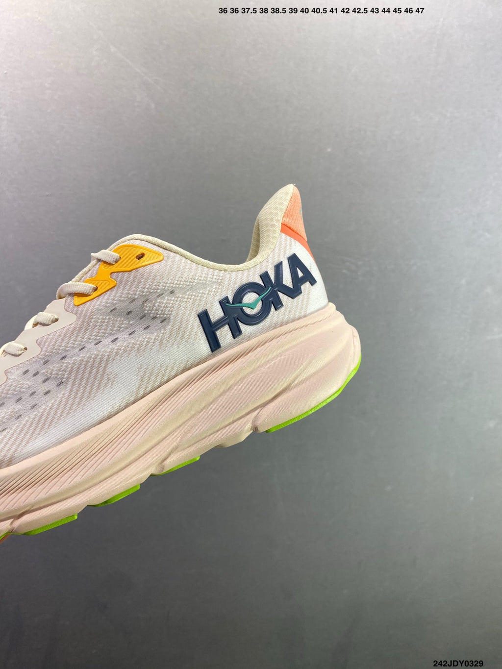 HOKA M CLIFTON 9