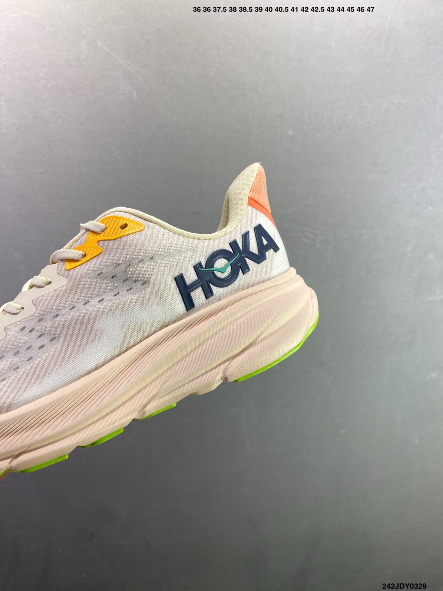 HOKA M CLIFTON 9