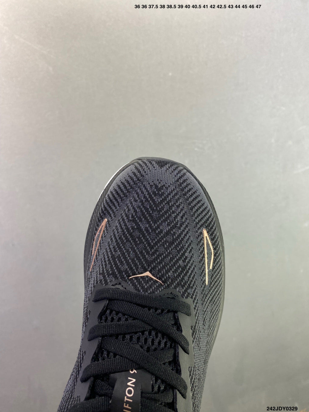 HOKA M CLIFTON 9