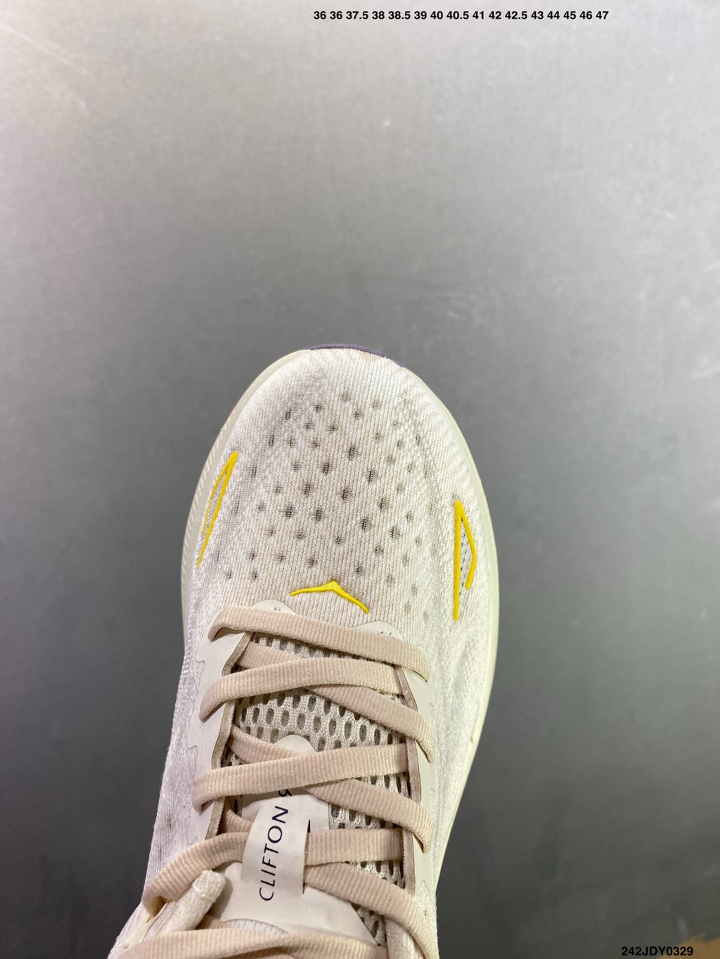 HOKA M CLIFTON 9