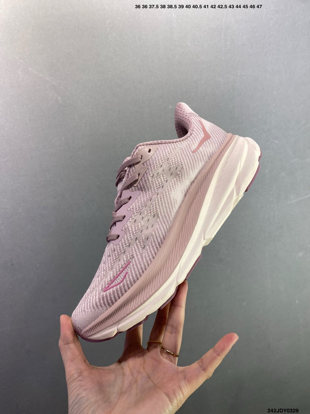 HOKA M CLIFTON 9