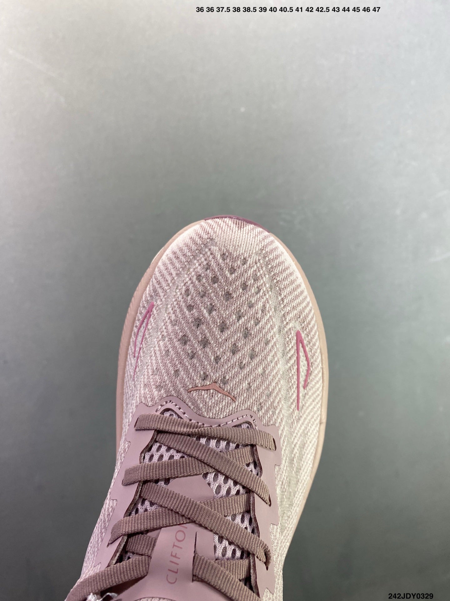 HOKA M CLIFTON 9