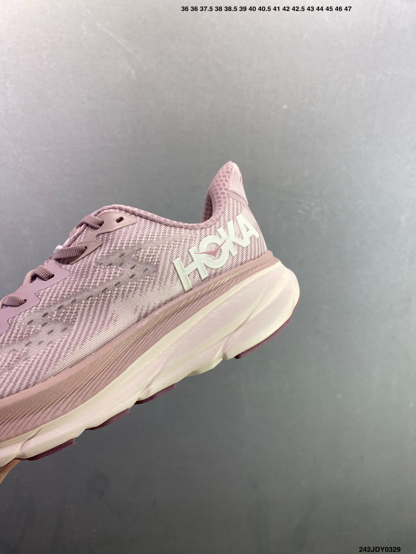 HOKA M CLIFTON 9