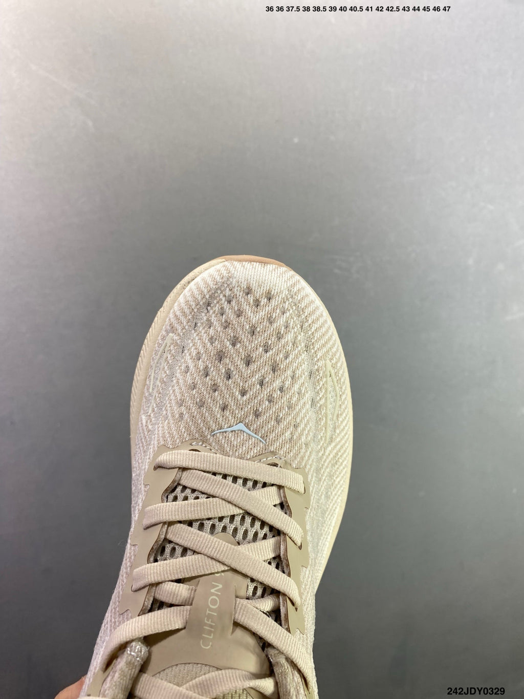 HOKA M CLIFTON 9