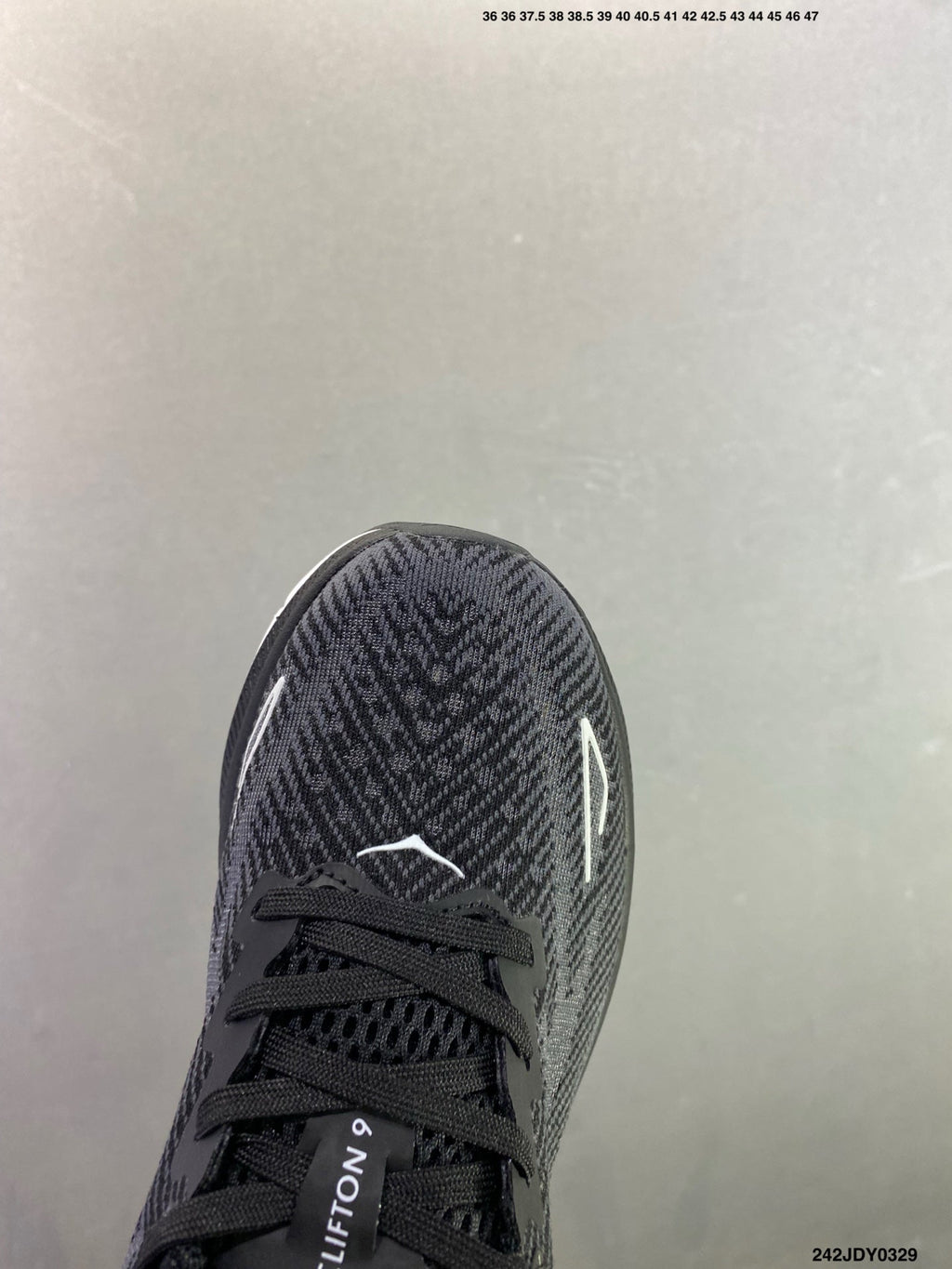 HOKA M CLIFTON 9