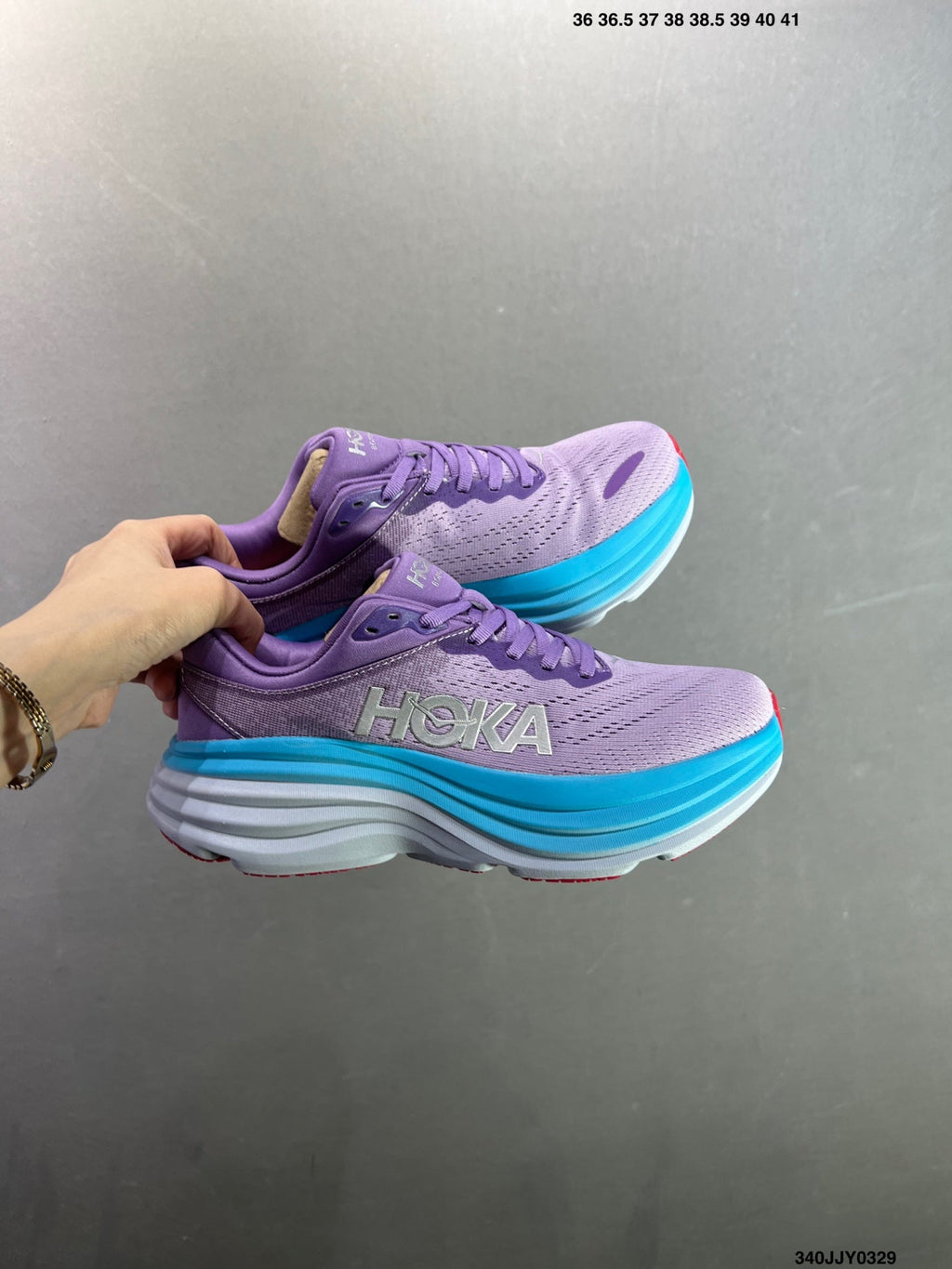 HOKA W BONDI 8