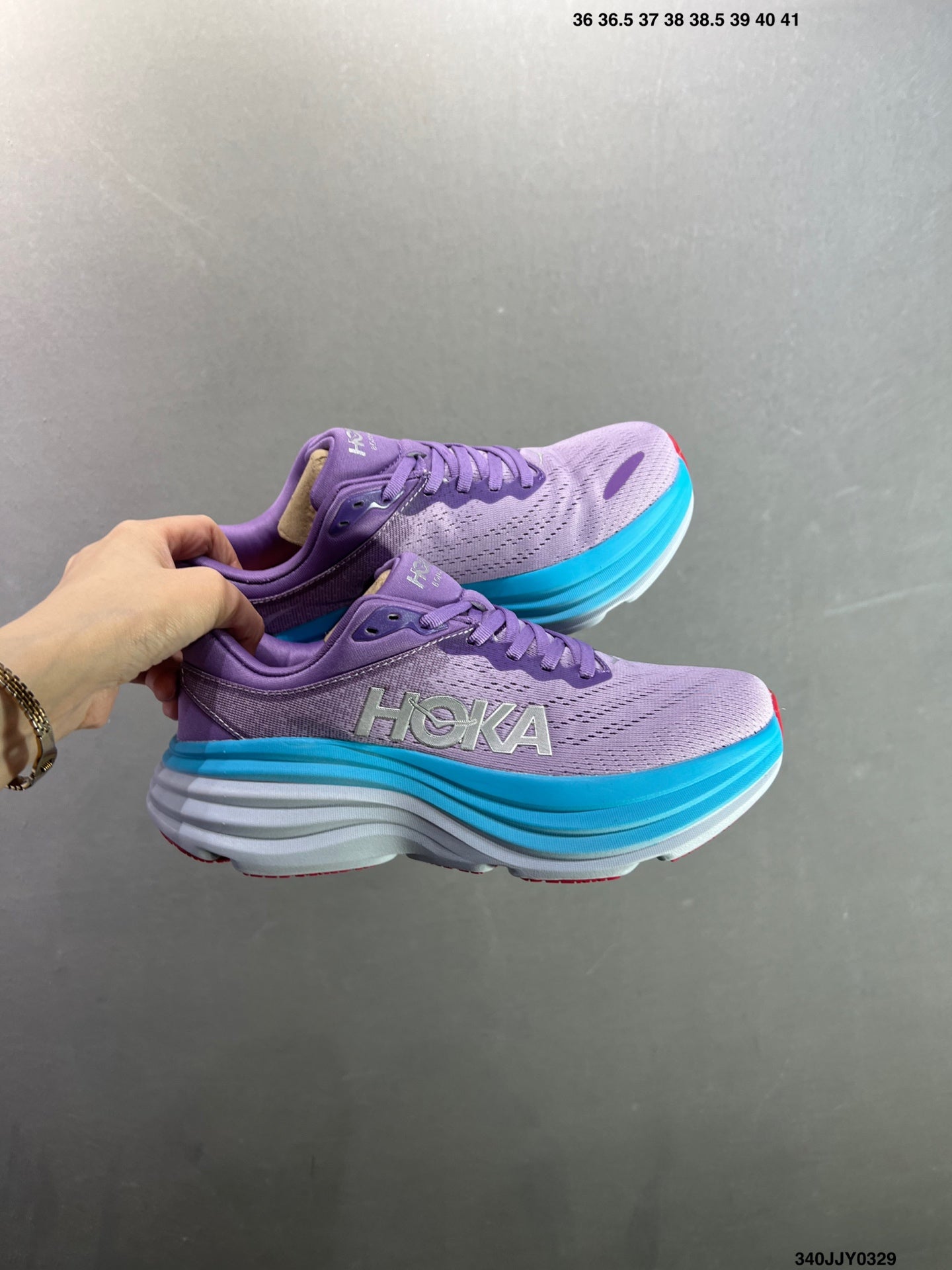 HOKA W BONDI 8