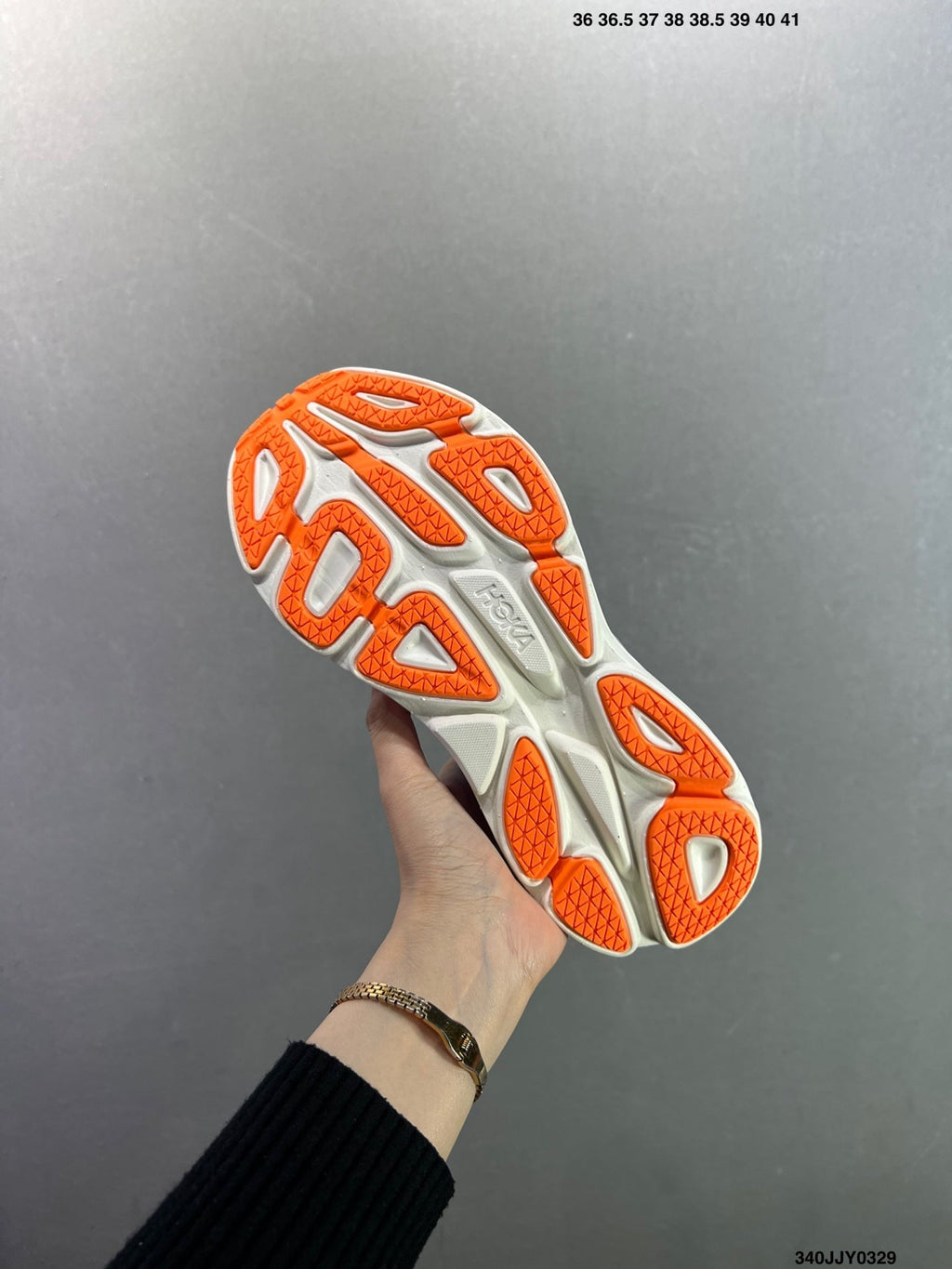 HOKA W BONDI 8