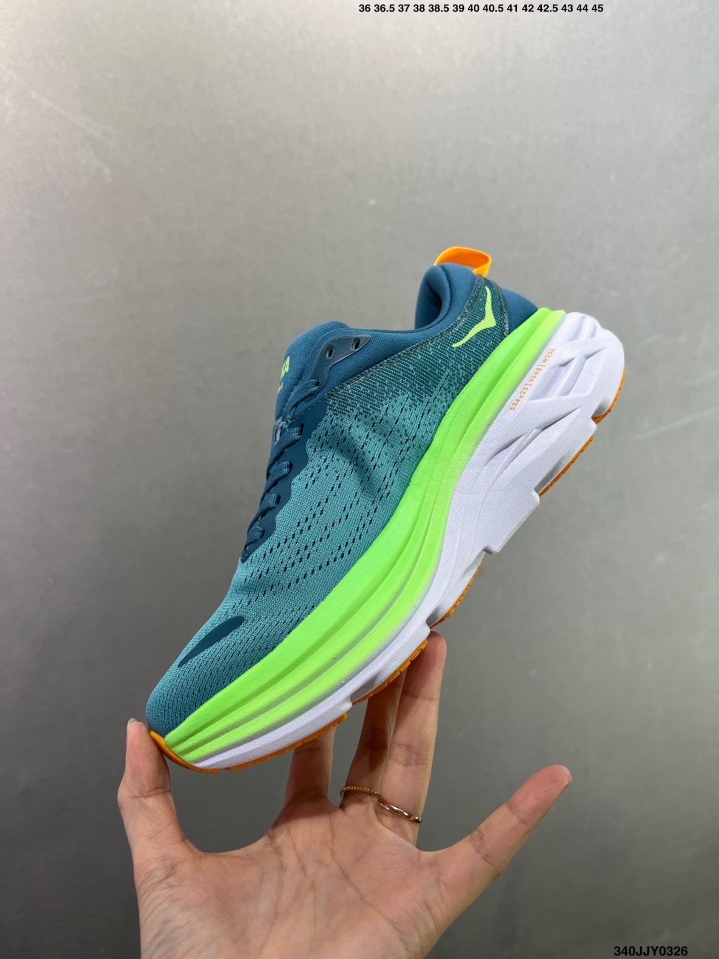 HOKA ONE ONE Bondi 8