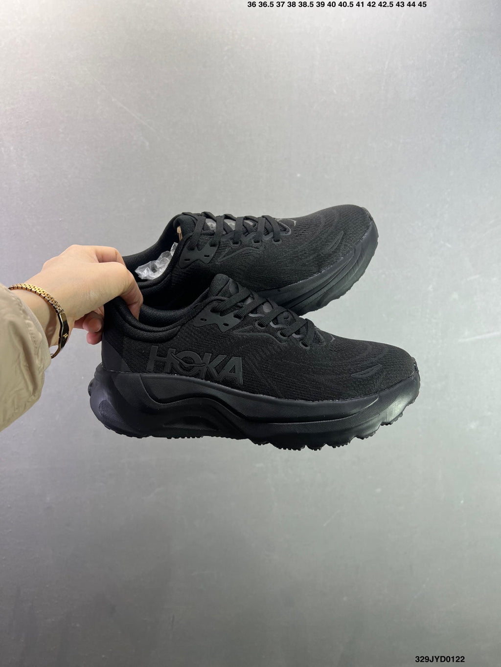 HOKA ONE ONE M ARAHI 8