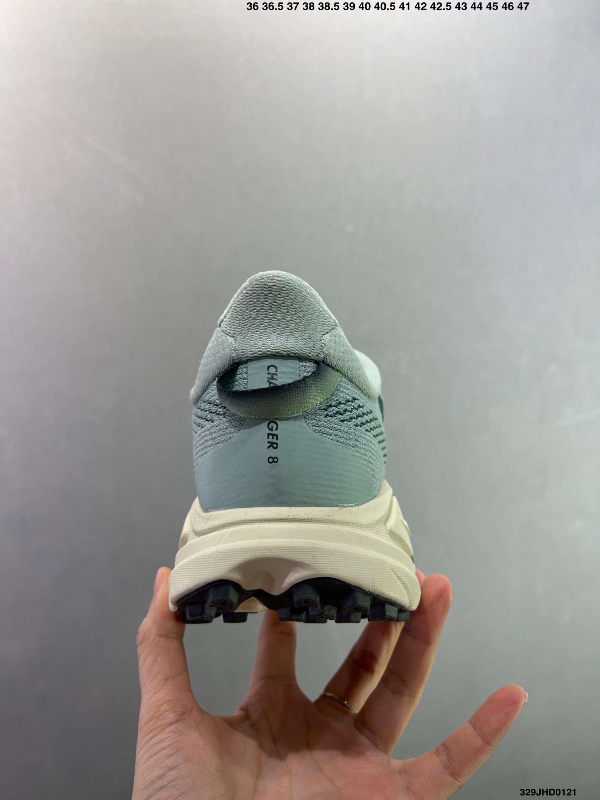 HOKA CHALLENGER 8
