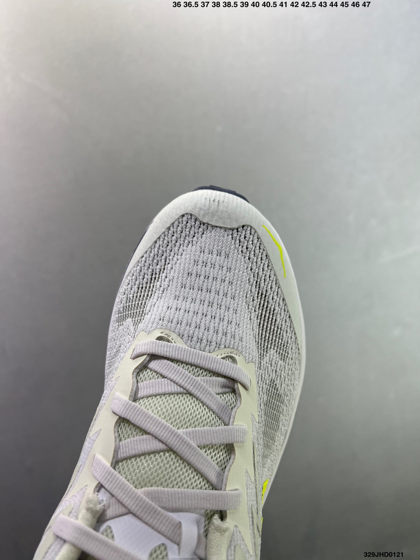HOKA CHALLENGER 8