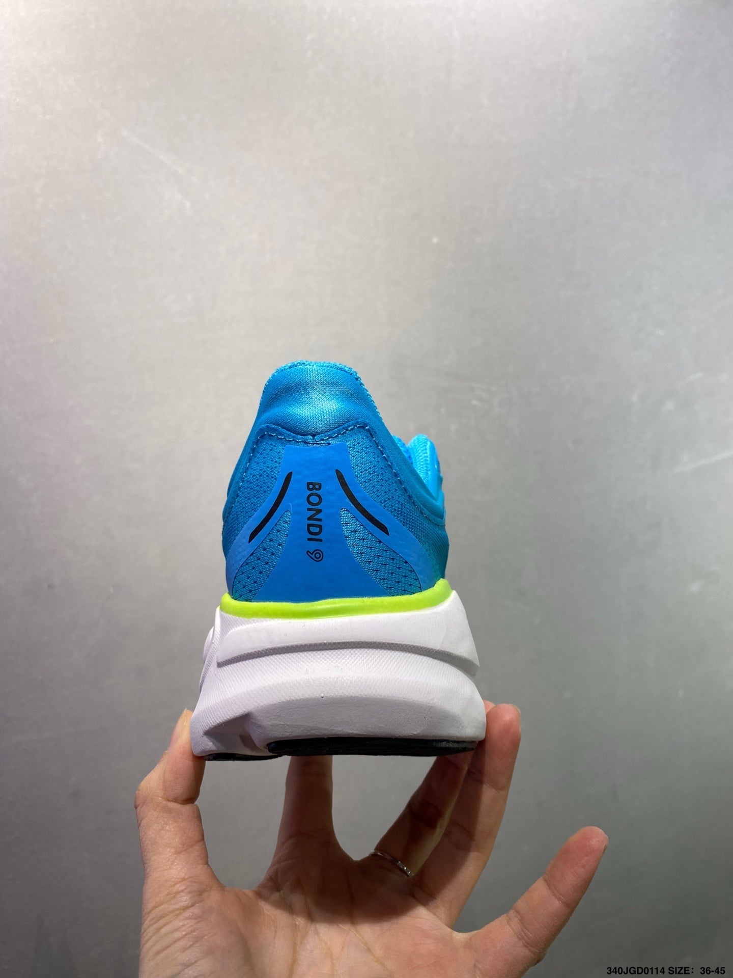 HOKA M BONDI 9