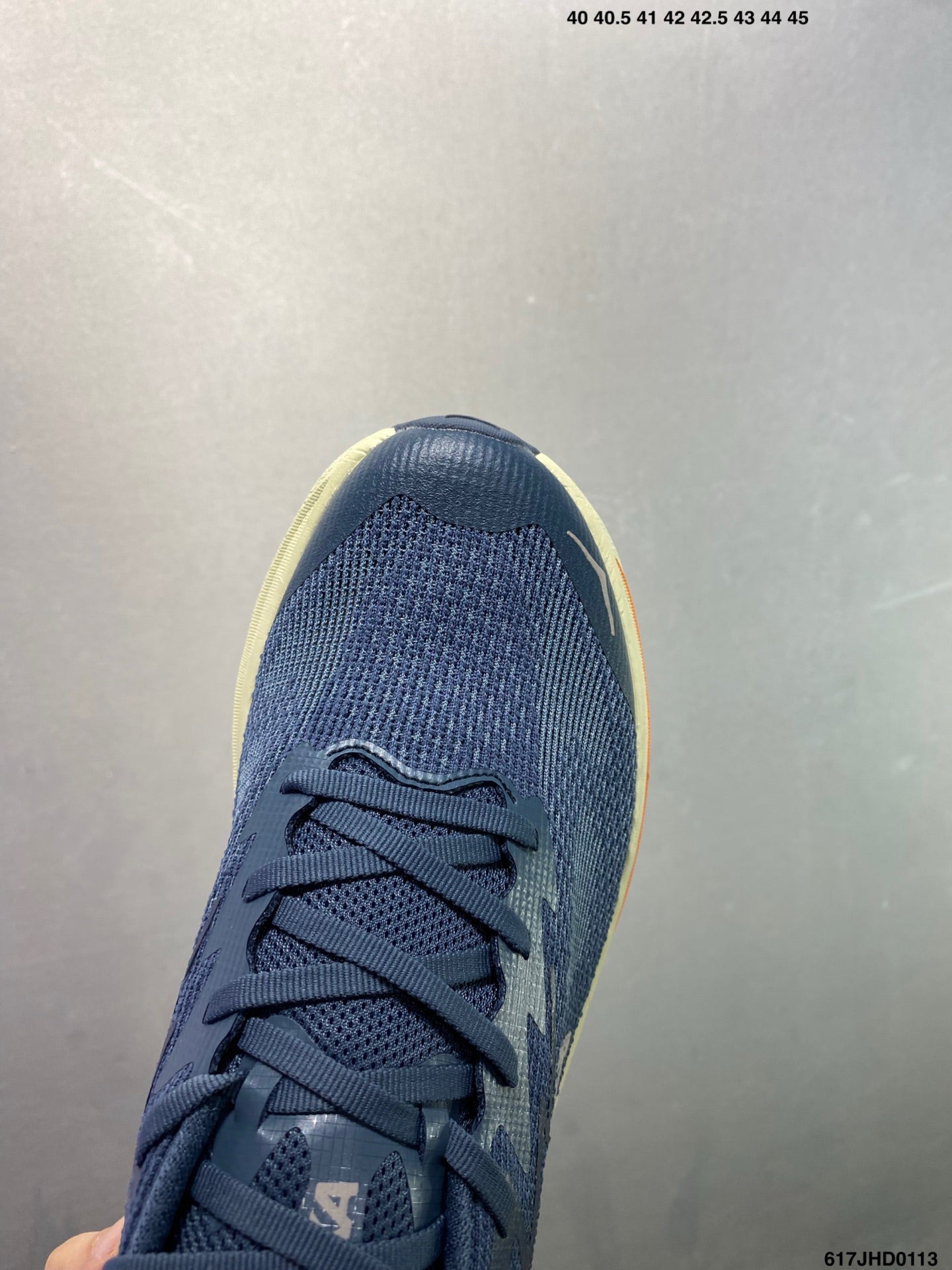 HOKA CHALLENGER 8