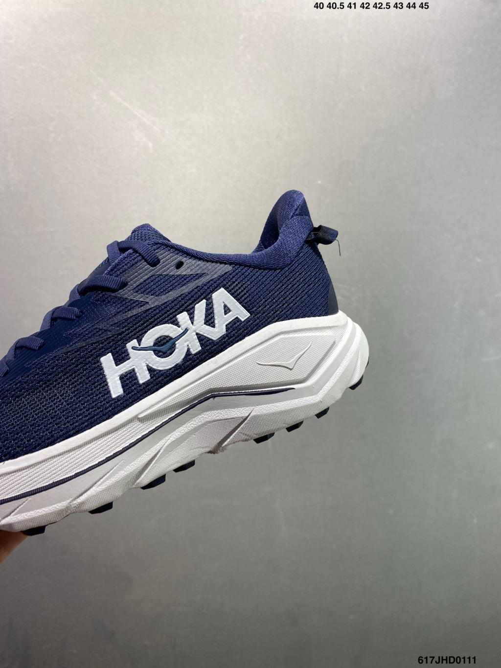 HOKA CHALLENGER 8