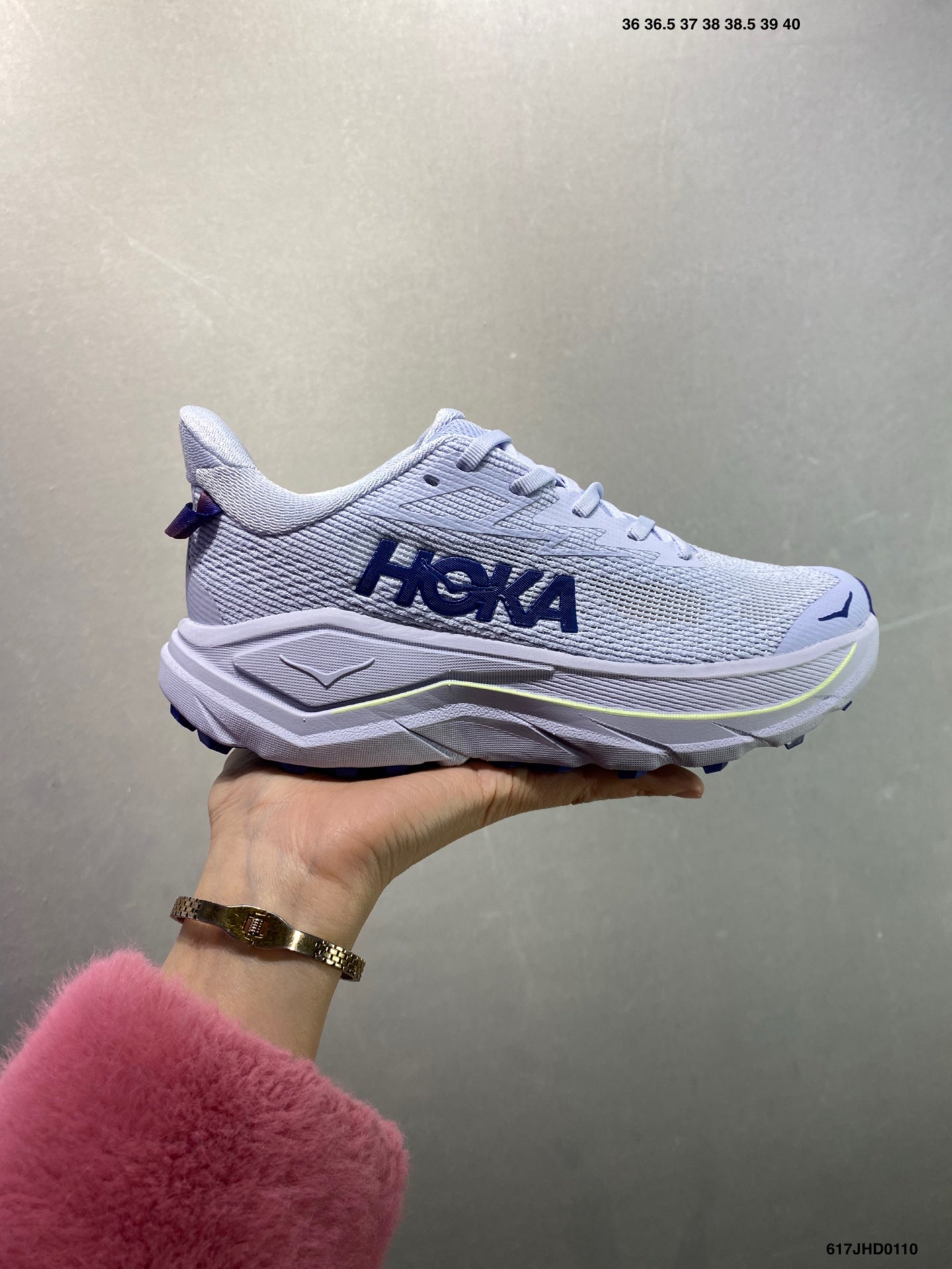 HOKA CHALLENGER 8