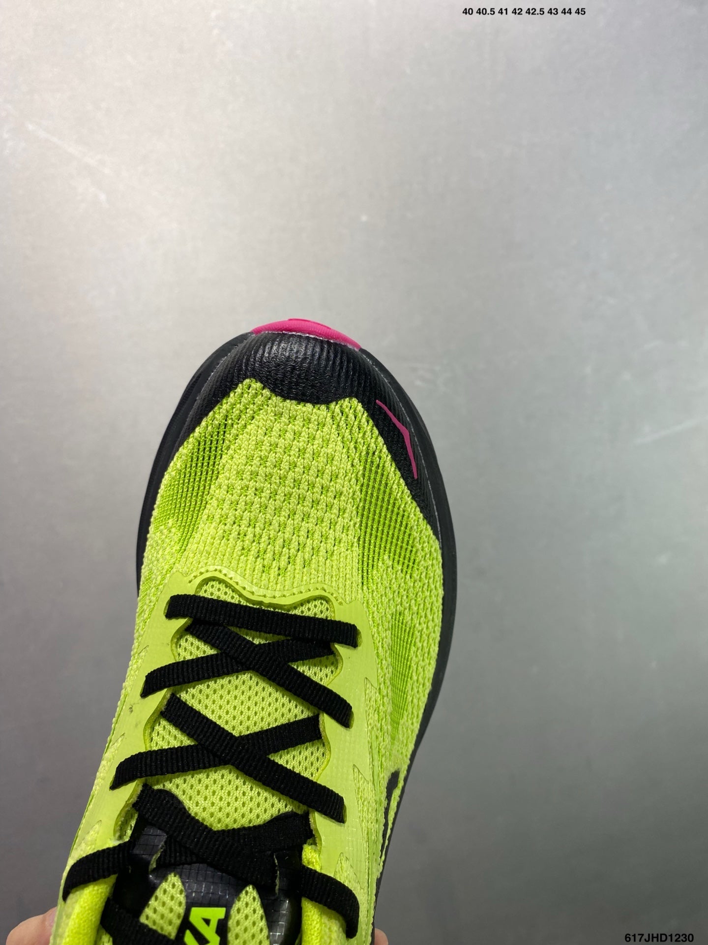 HOKA CHALLENGER 8