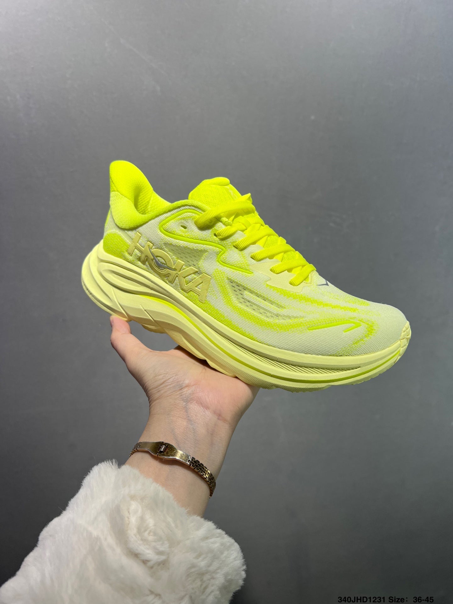 HOKA CHALLENGER 8