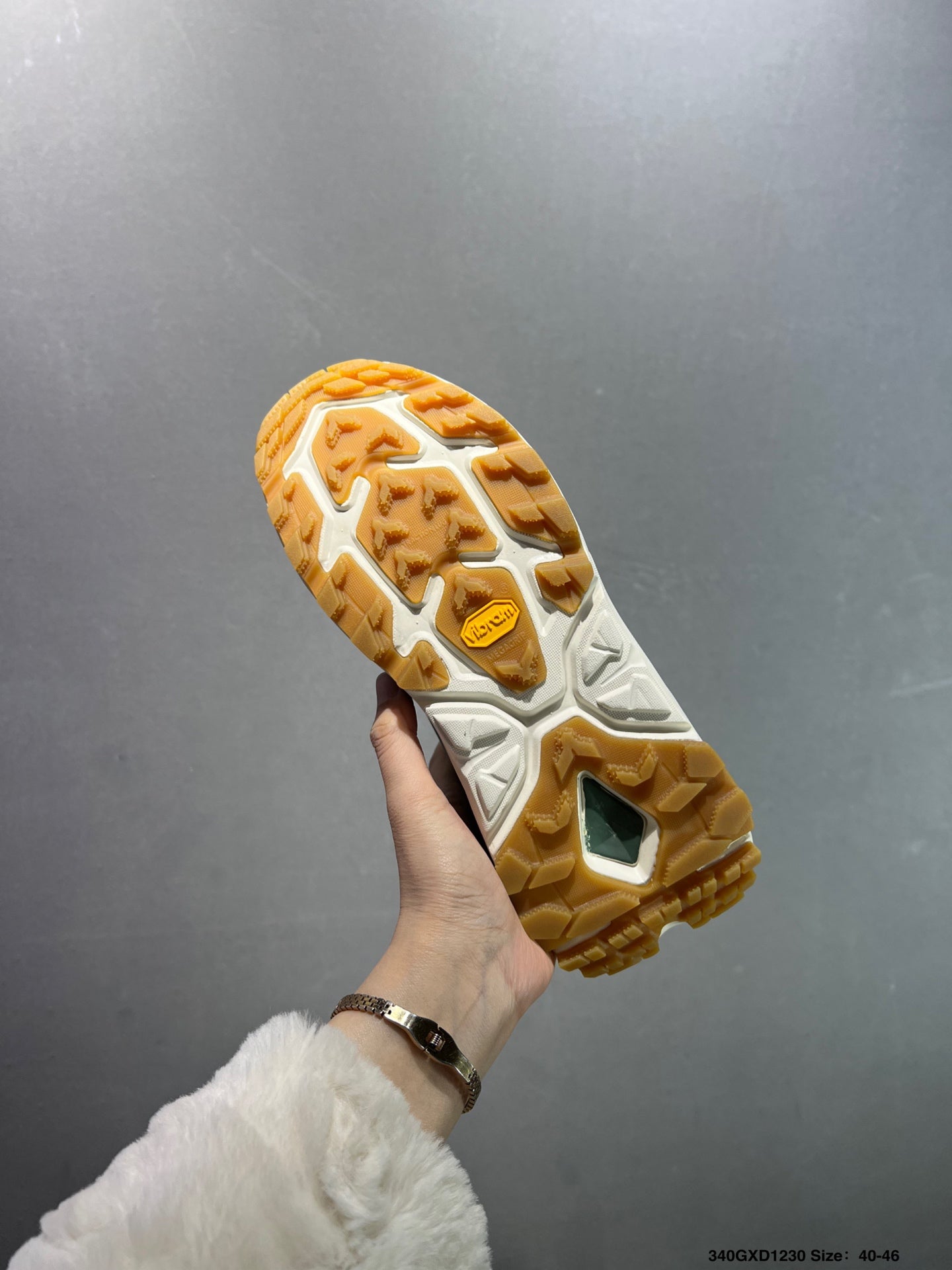 HOKA ONE ONE Kaha 2 Frost Moc GTX