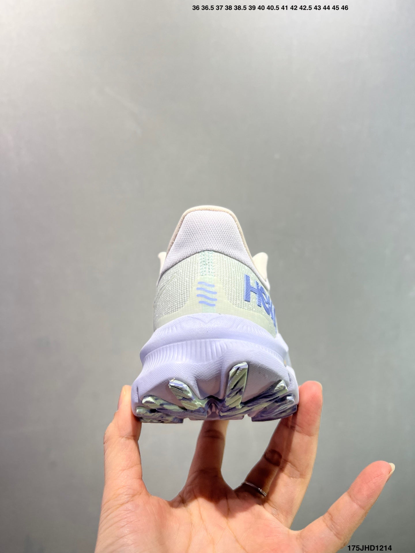 HOKA M KAWANA