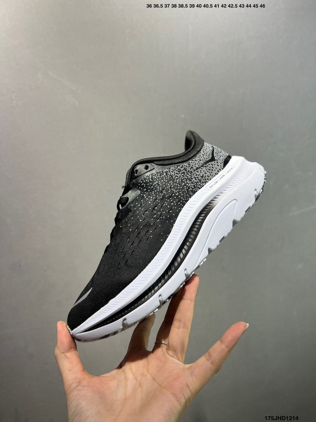 HOKA M KAWANA