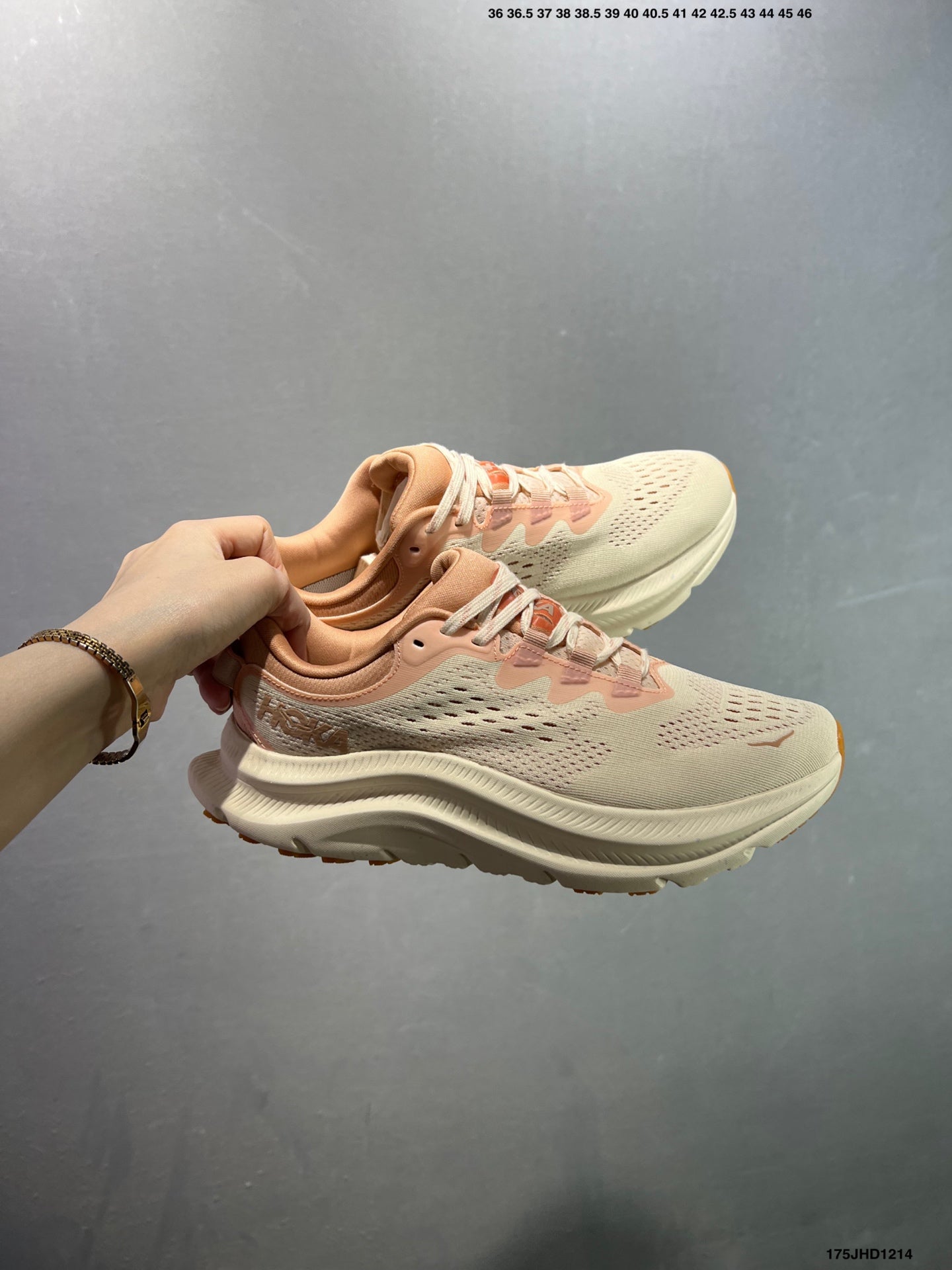 HOKA ONE ONE Kawana 2