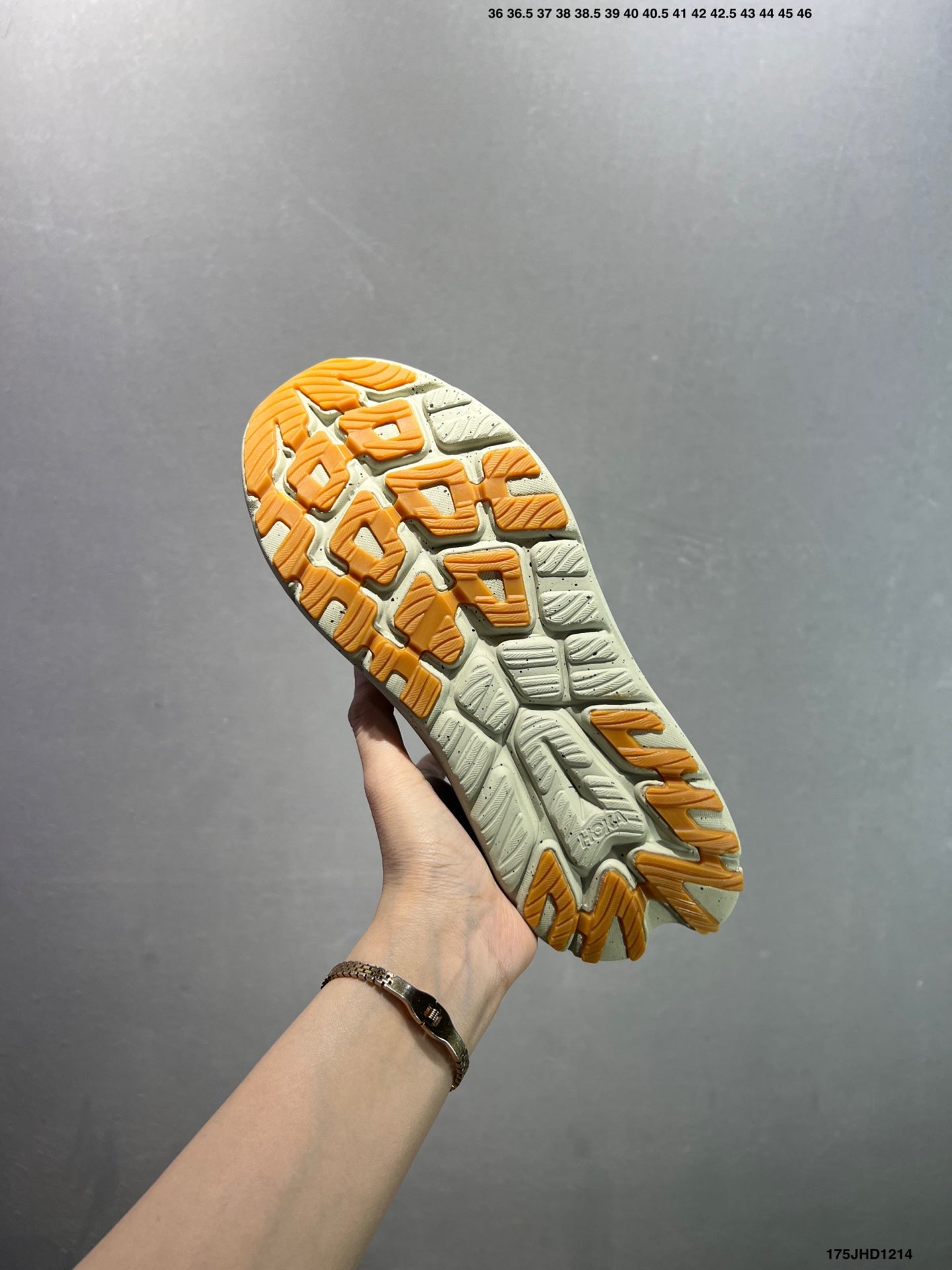 HOKA ONE ONE Kawana 2