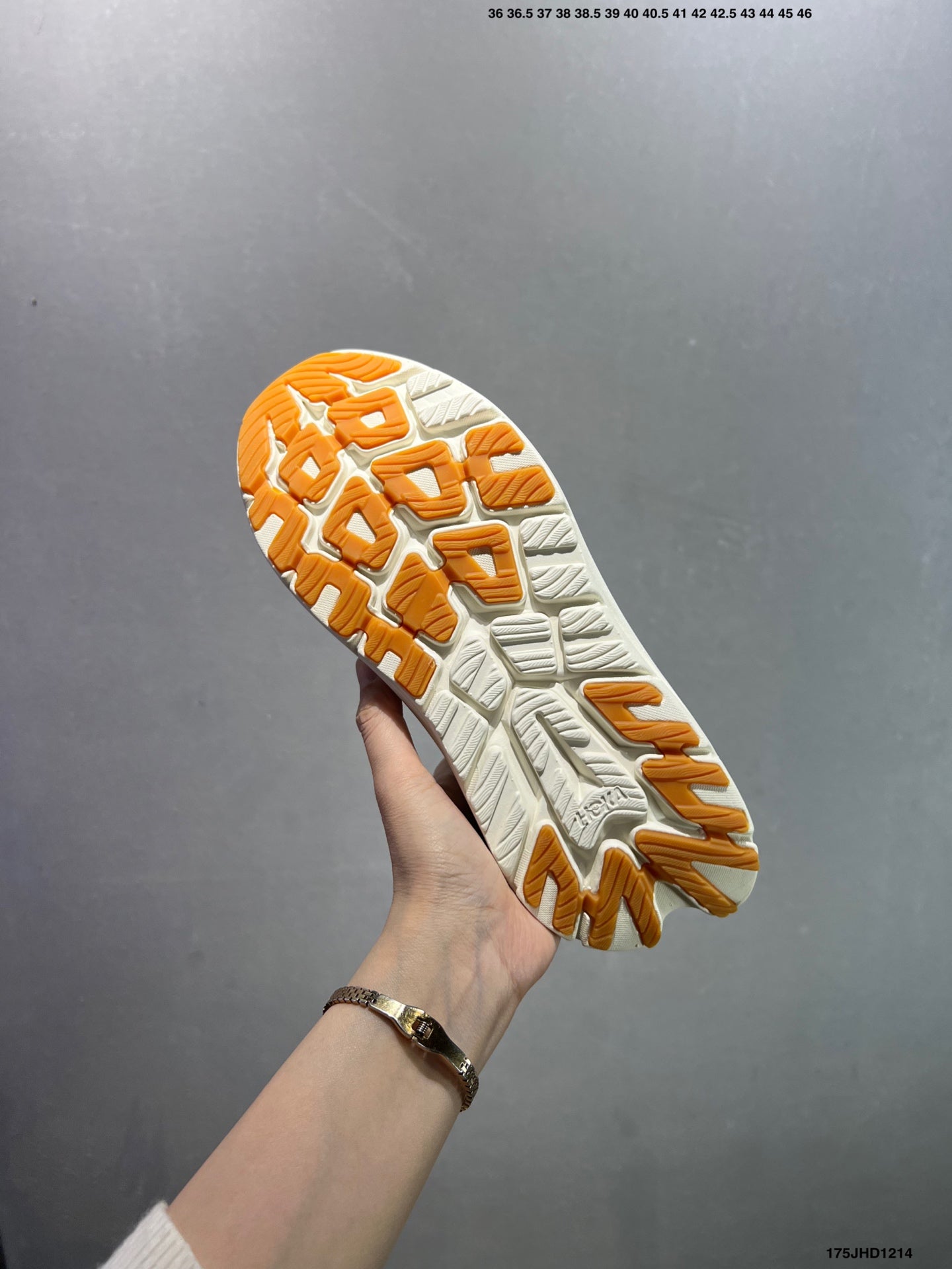 HOKA ONE ONE Kawana 2