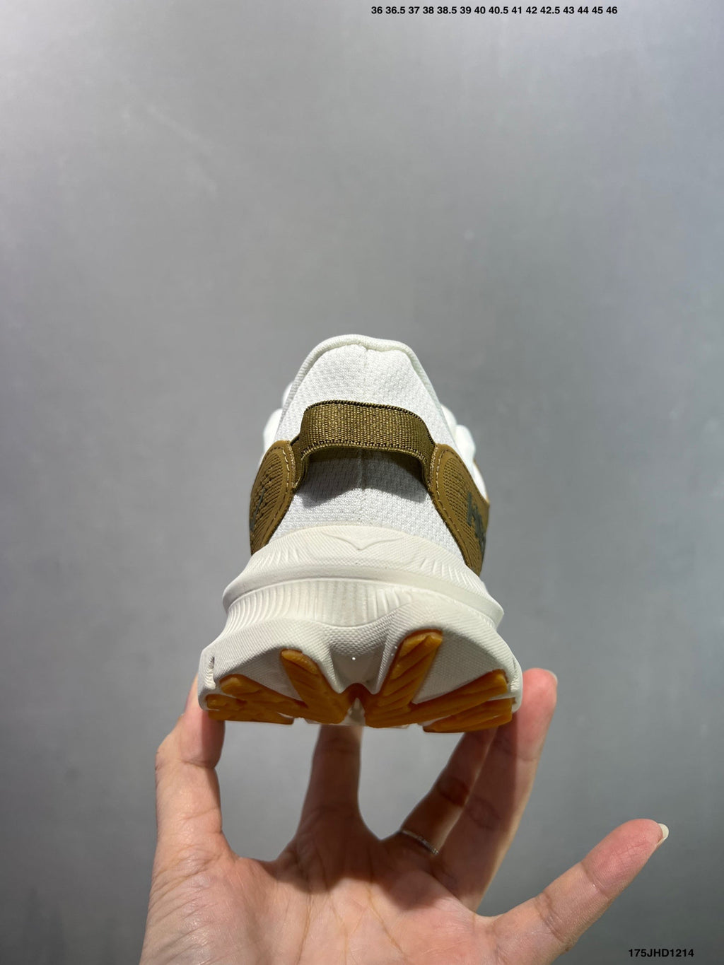 HOKA ONE ONE Kawana 2