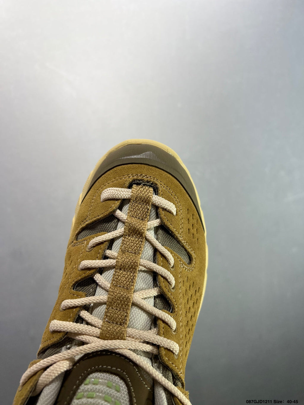 HOKA ONE ONE TOR ULTRA LO