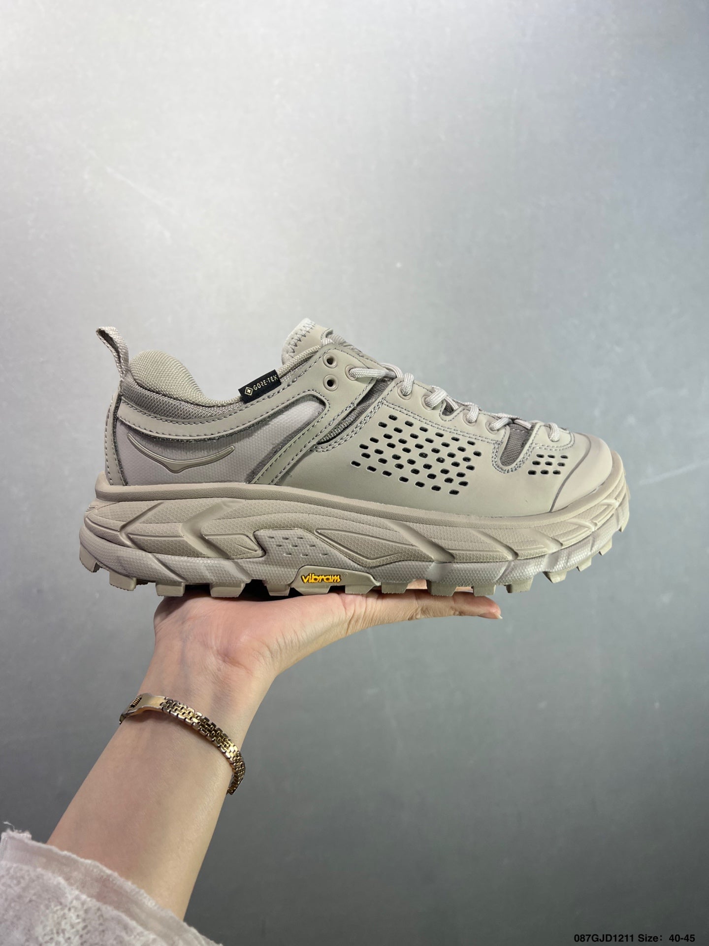 HOKA ONE ONE TOR ULTRA LO
