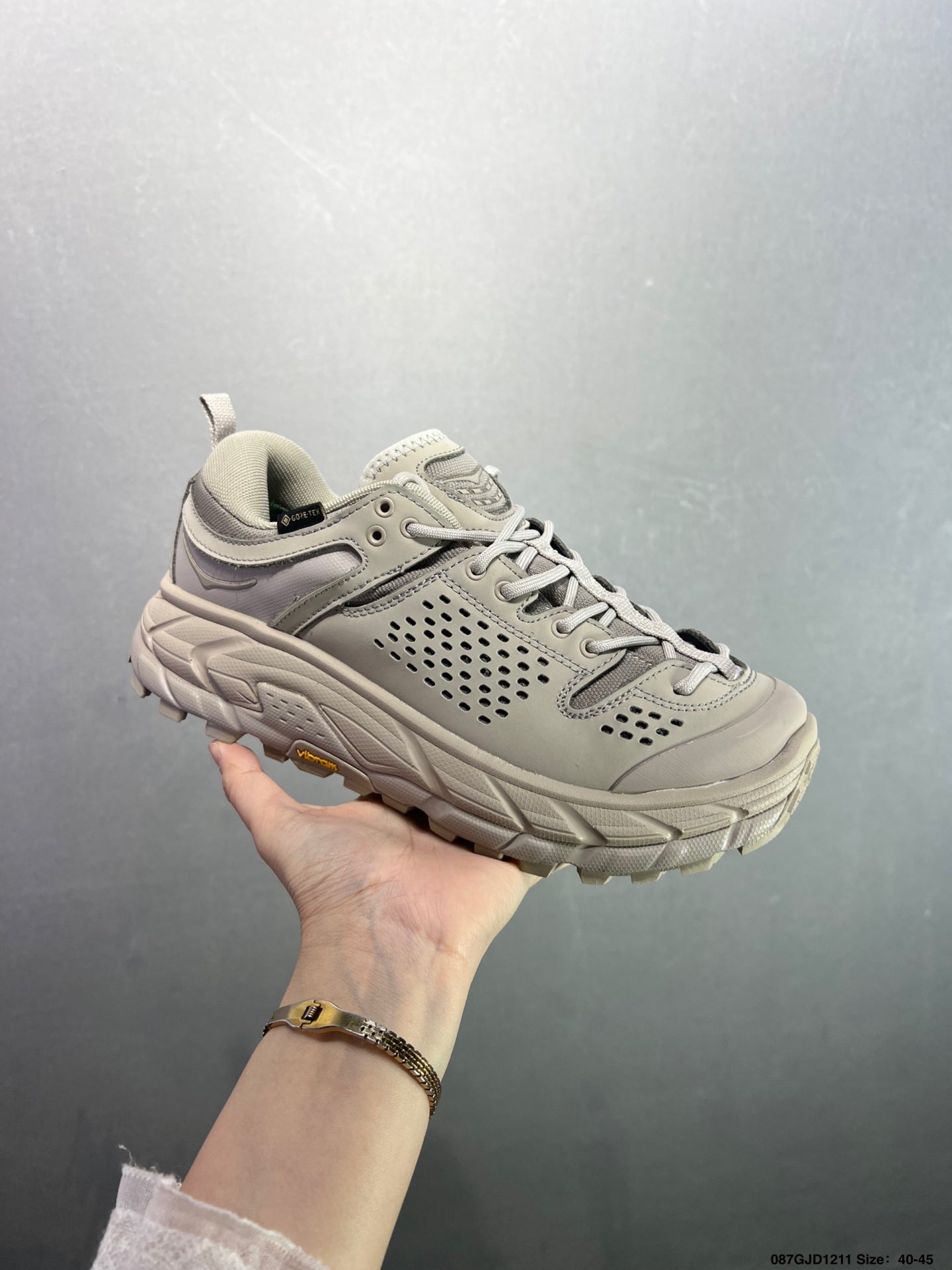 HOKA ONE ONE TOR ULTRA LO