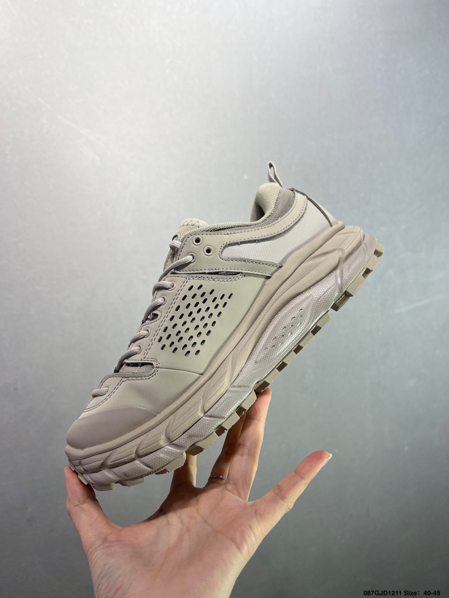 HOKA ONE ONE TOR ULTRA LO