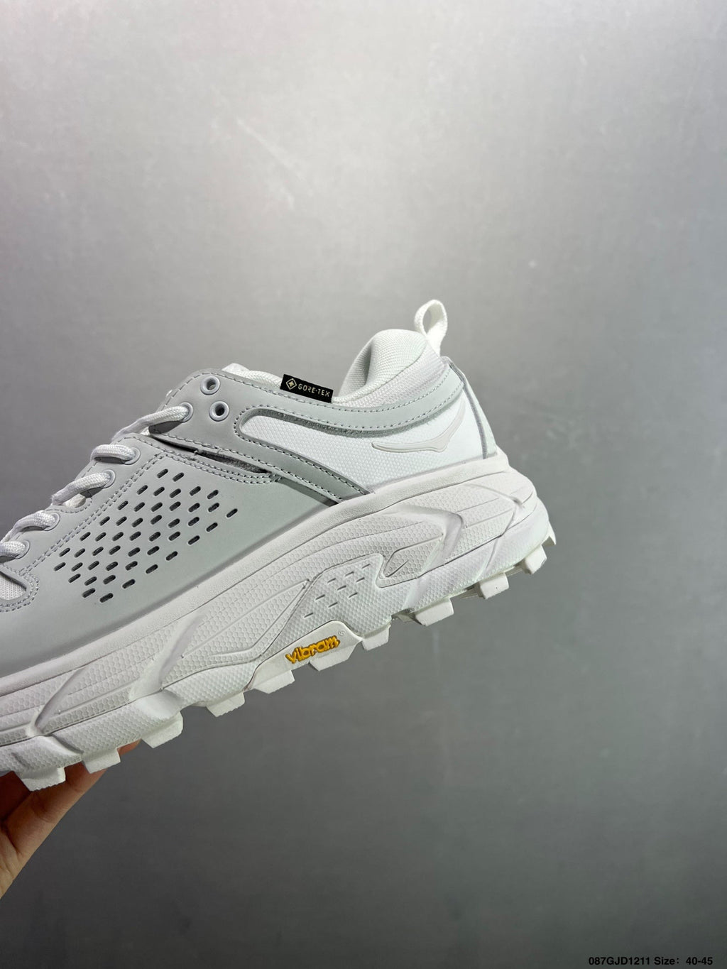 HOKA ONE ONE TOR ULTRA LO