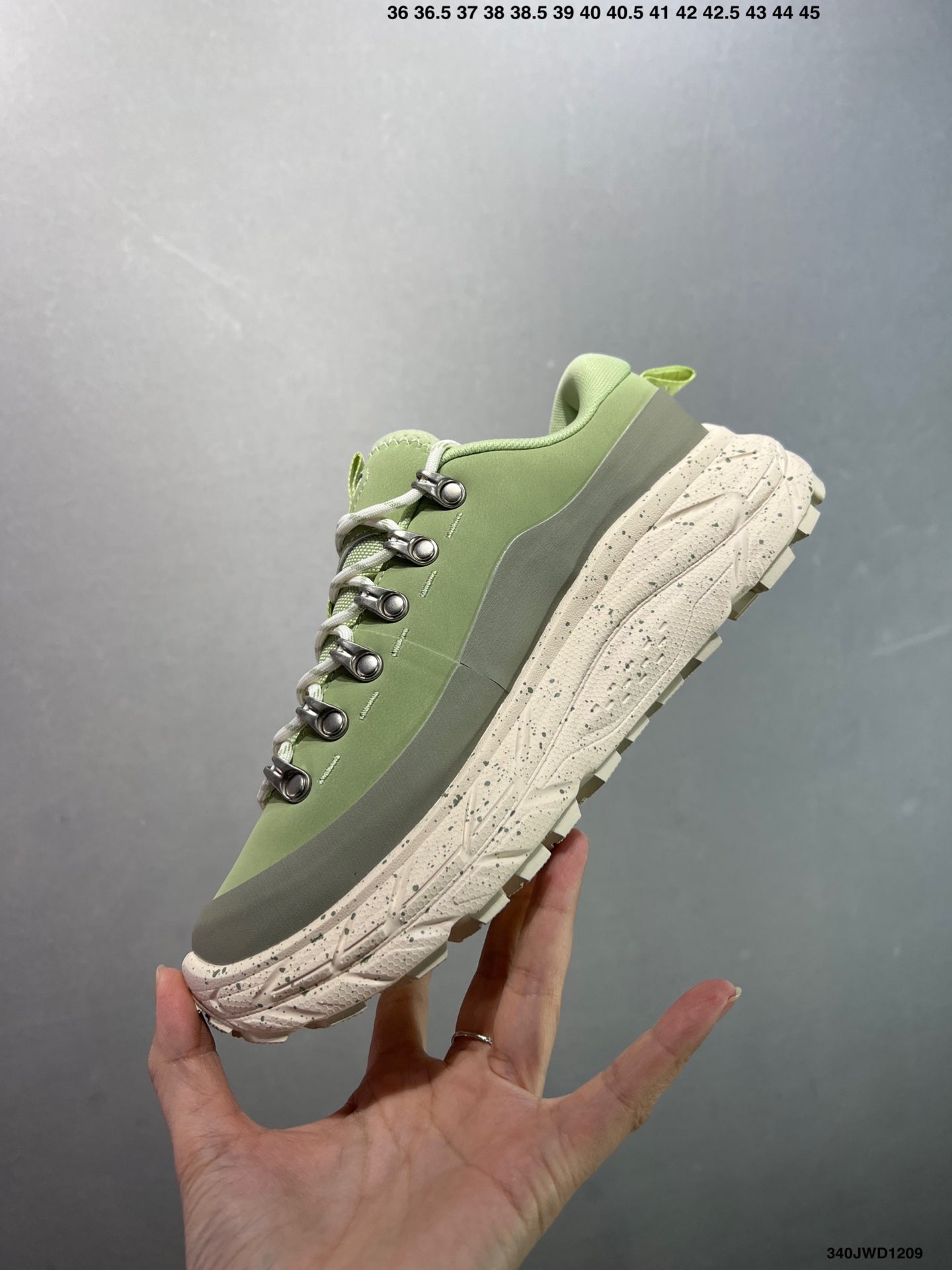 HOKA ONE ONE Tor Summit